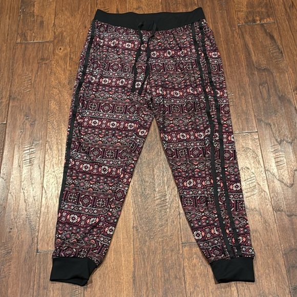 Women’s Large Patterned Jogger Pants with Black Accents - Picture 8 of 8